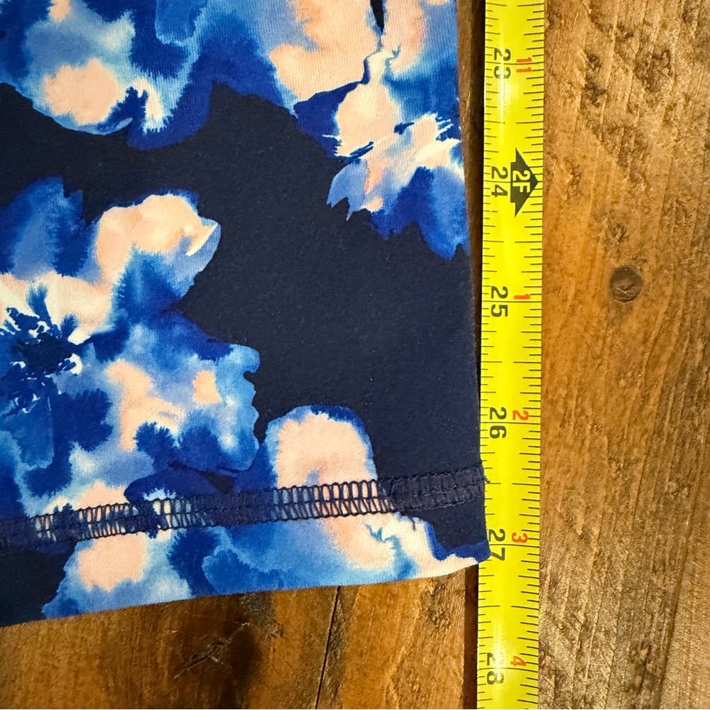 Old Navy Blue Floral Leggings EUC - Picture 5 of 5